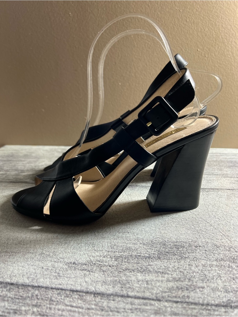 Louise et Cie Lo-Kalee open toe Leather high heel pumps black size 8.5 M
Heel is